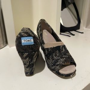Heeled TOMS shoes